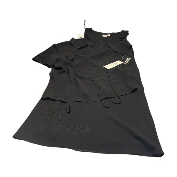 Studio 2 Piece Set Women's 10 Black Short Sleeve Embroidered Floral Button-Up - Picture 1 of 13